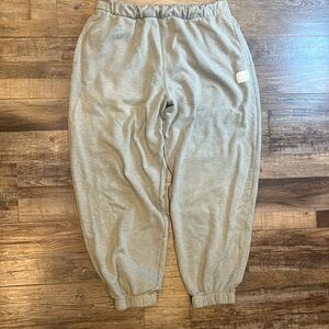Hollister Joggers Women’s Size Large, Oversized